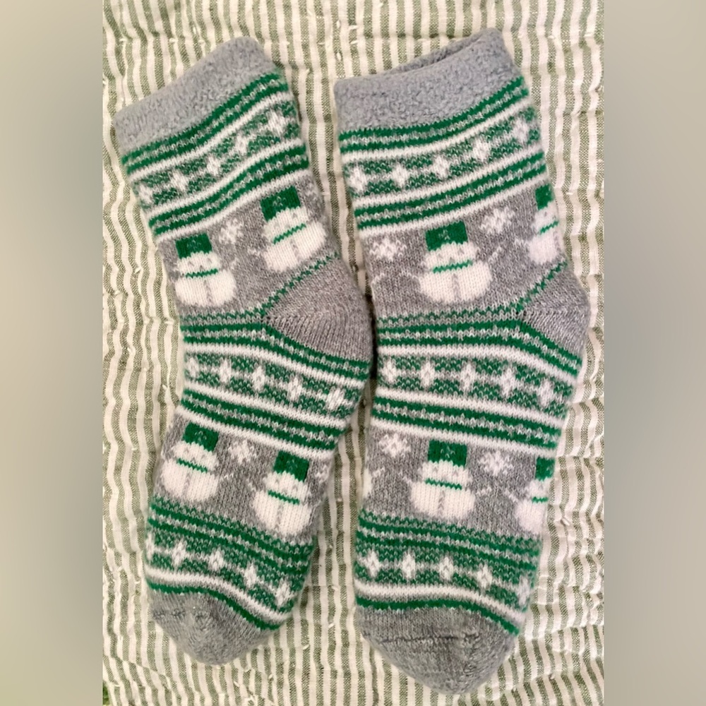 🛍️Cozy Snowman Socks ☃️ Size 7-8 Never Worn!!